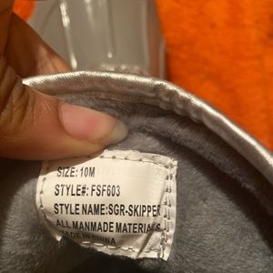 Grey glitter rainboats size ten